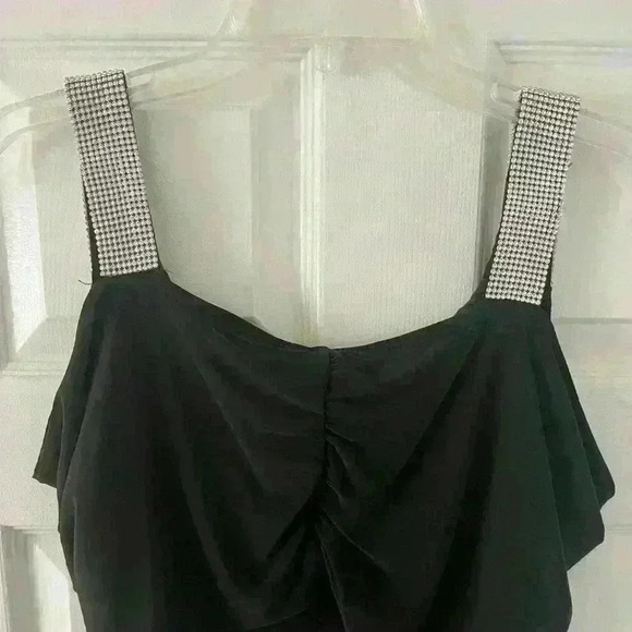 Marina black cocktail dress. - Picture 4 of 7